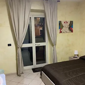 Airport Bedroom House Nocleg ze śniadaniem Katania